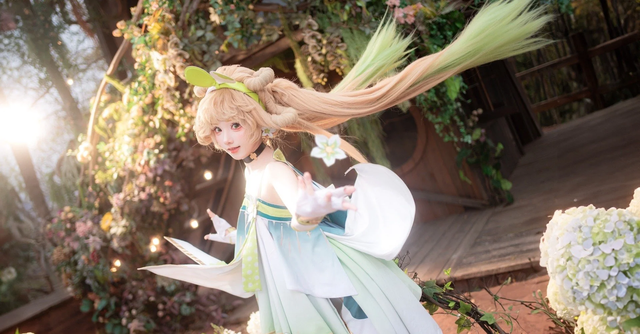 Bộ ảnh Cosplay Verina xinh đẹp và đáng yêu trong Wuthering Waves không thua gì bản gốc