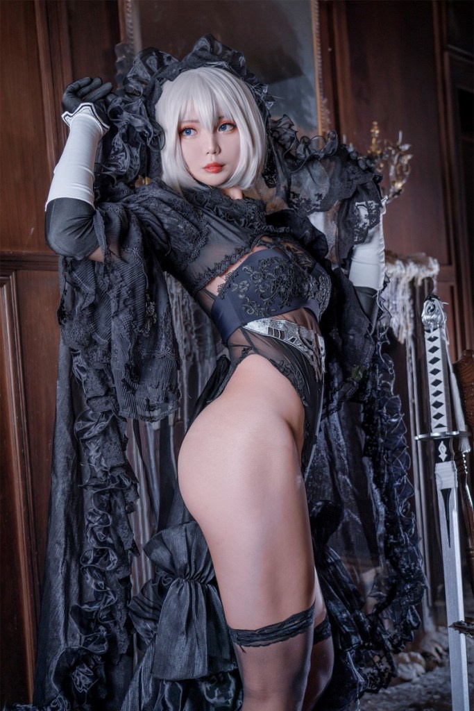 Bộ ảnh Cosplay thành 2B trong NieR: Automata với phiên bản Âm Dương đầy sắc nét