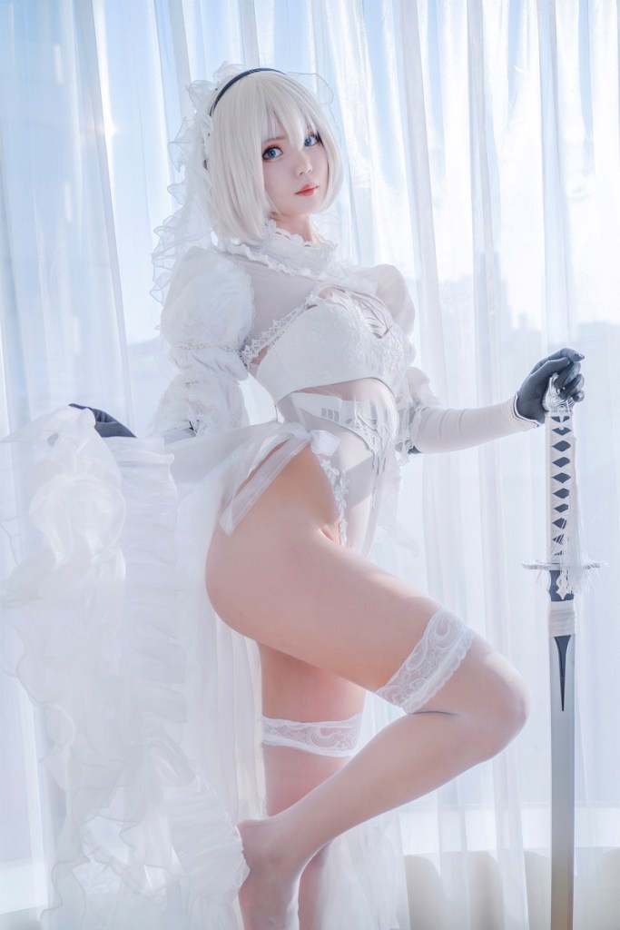 Bộ ảnh Cosplay thành 2B trong NieR: Automata với phiên bản Âm Dương đầy sắc nét